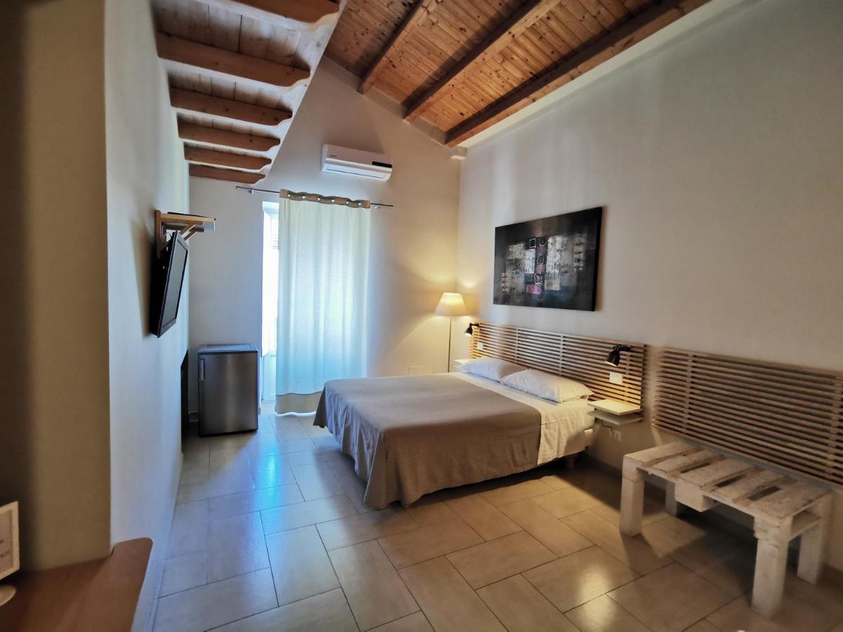 B&B Re Umberto Milazzo Exterior foto